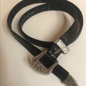 Women’s leather belt